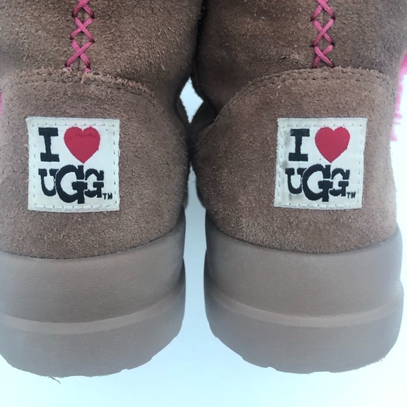 ♦️SOLD♦️UGG Australia I Heart Kisses Tan Suede - Picture 10 of 14